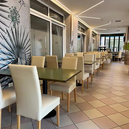 Storione Hotel