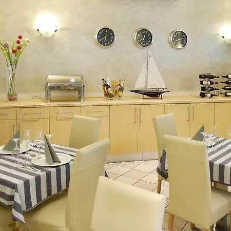 Hotel Storione 3*