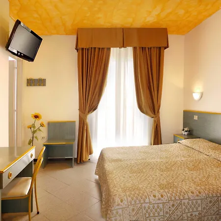 Storione Hotell 3*