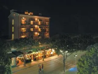 Storione Hotel 3*